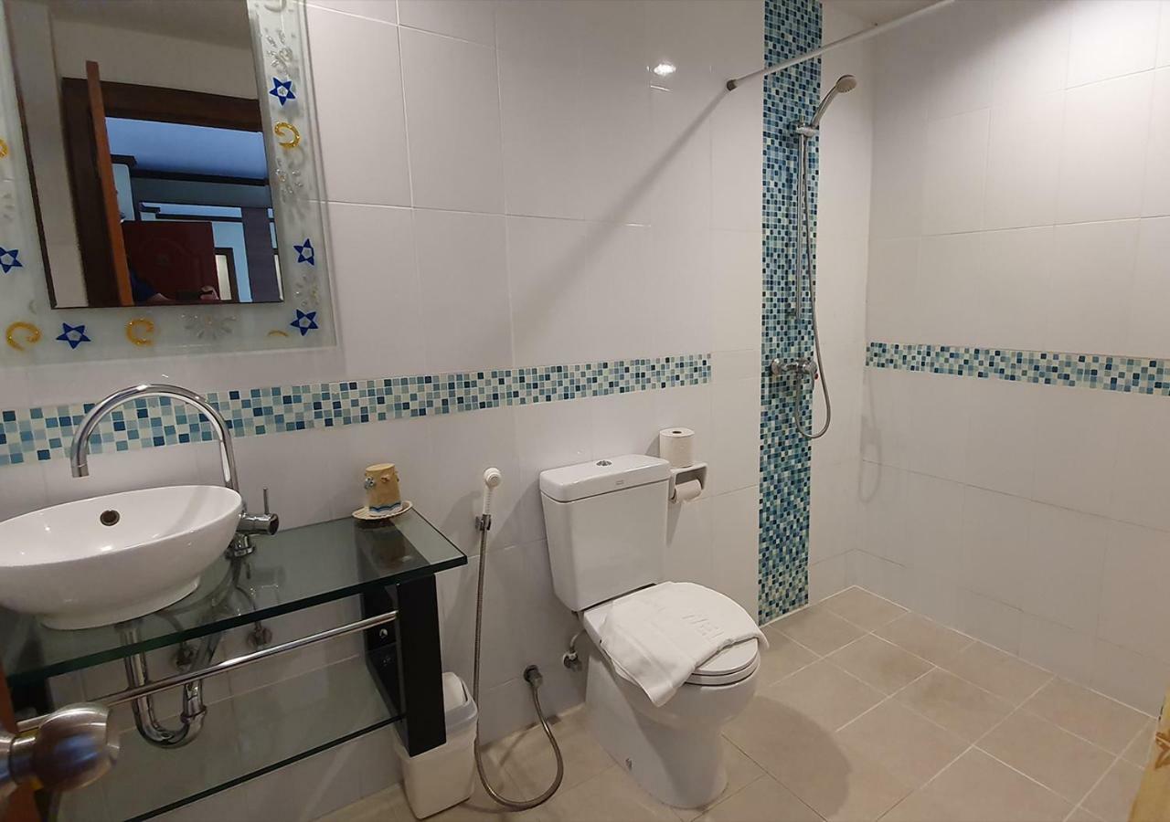 Patong Karlssons Hotel Экстерьер фото